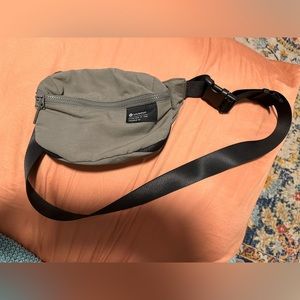 Clean Lines Belt Bag Lululemon